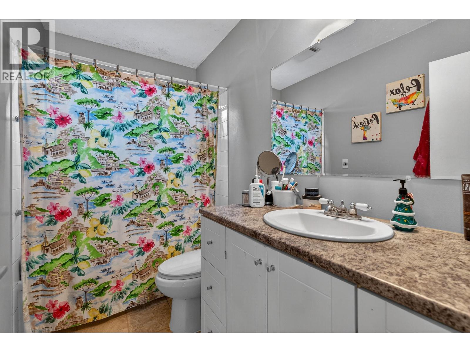  675 Lacey Road, Kelowna