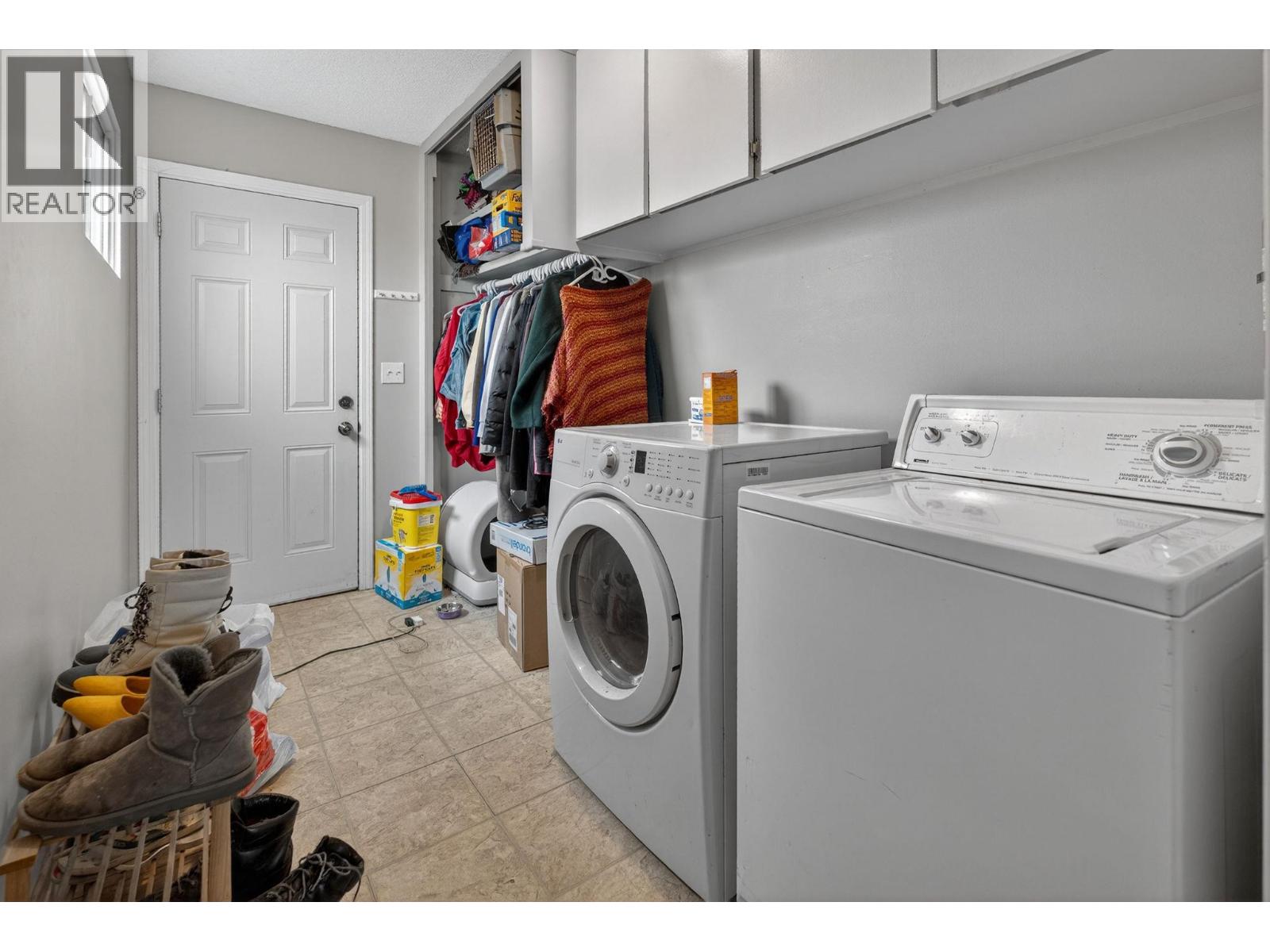  675 Lacey Road, Kelowna