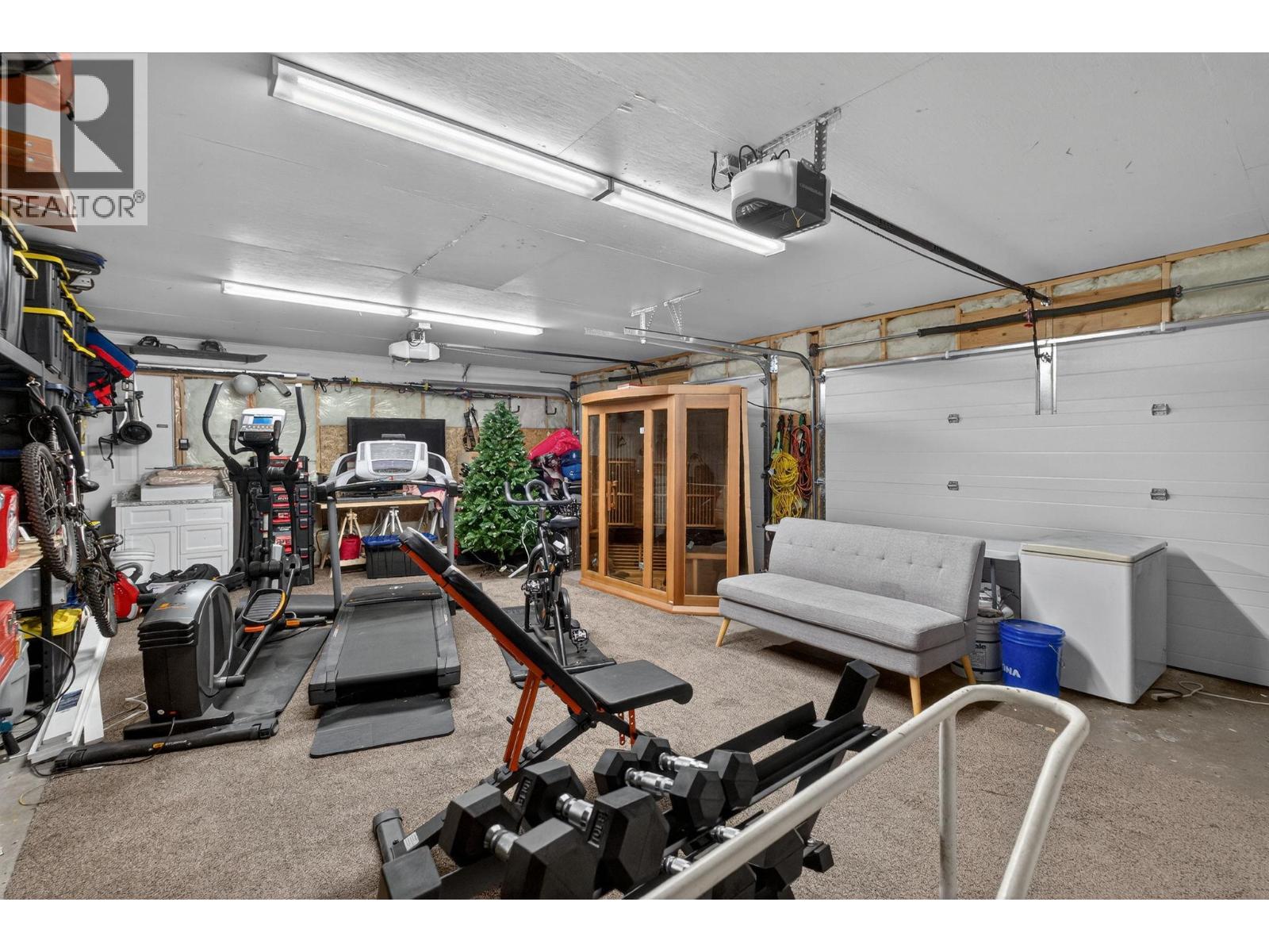  675 Lacey Road, Kelowna