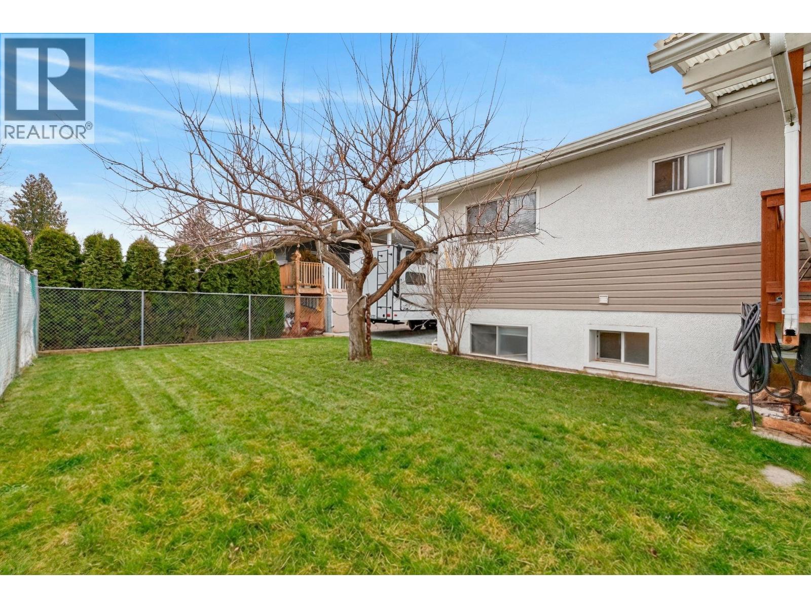  675 Lacey Road, Kelowna