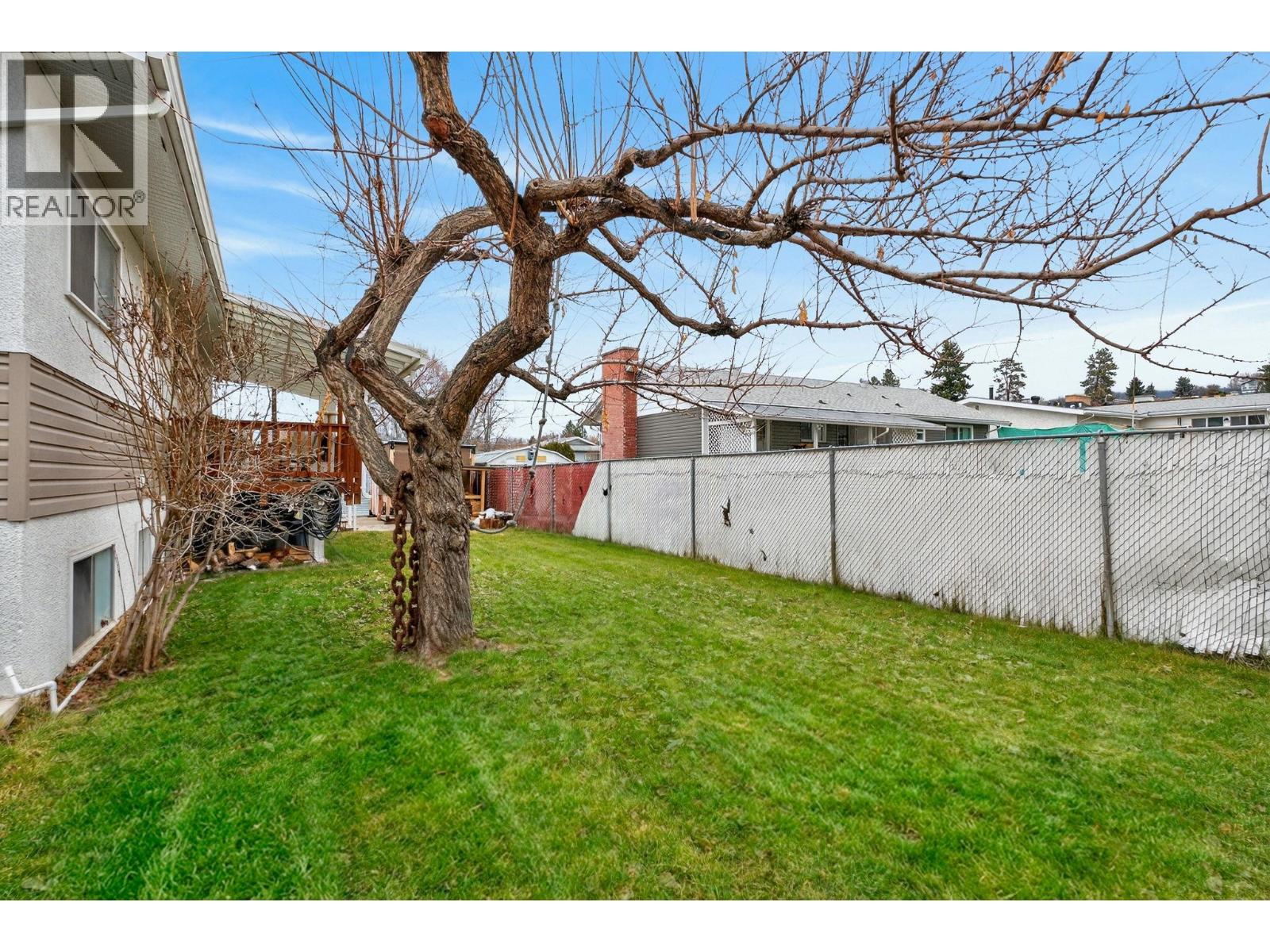  675 Lacey Road, Kelowna