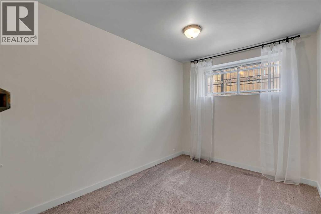 Single Family House Bi-level for Sale in   Avenue SE Dover Calgary 