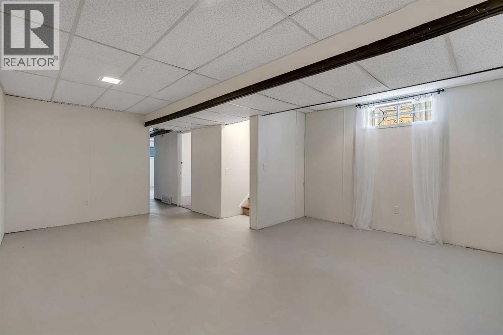 Single Family House Bi-level for Sale in   Avenue SE Dover Calgary 