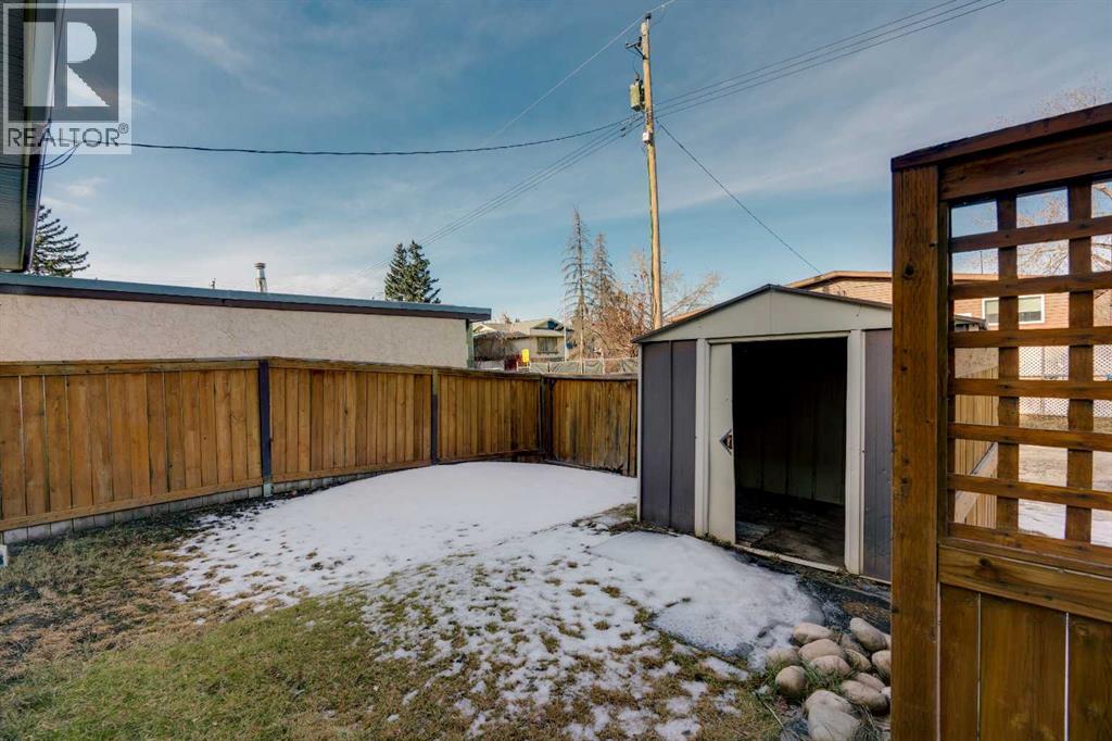 Single Family House Bi-level for Sale in   Avenue SE Dover Calgary 