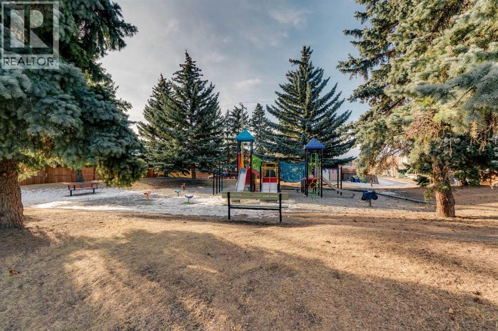 Single Family House Bi-level for Sale in   Avenue SE Dover Calgary 