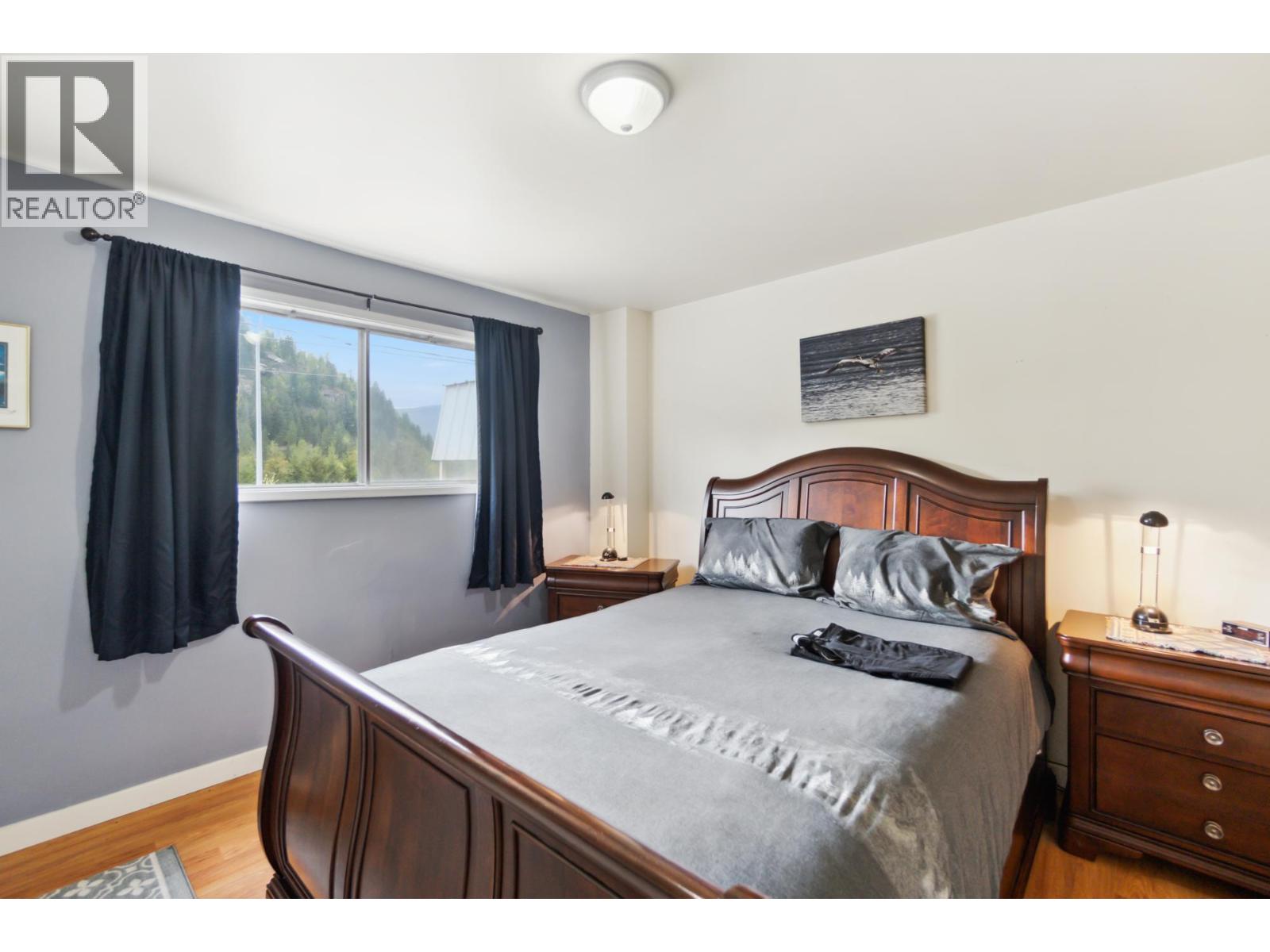  525 11TH Avenue, Castlegar