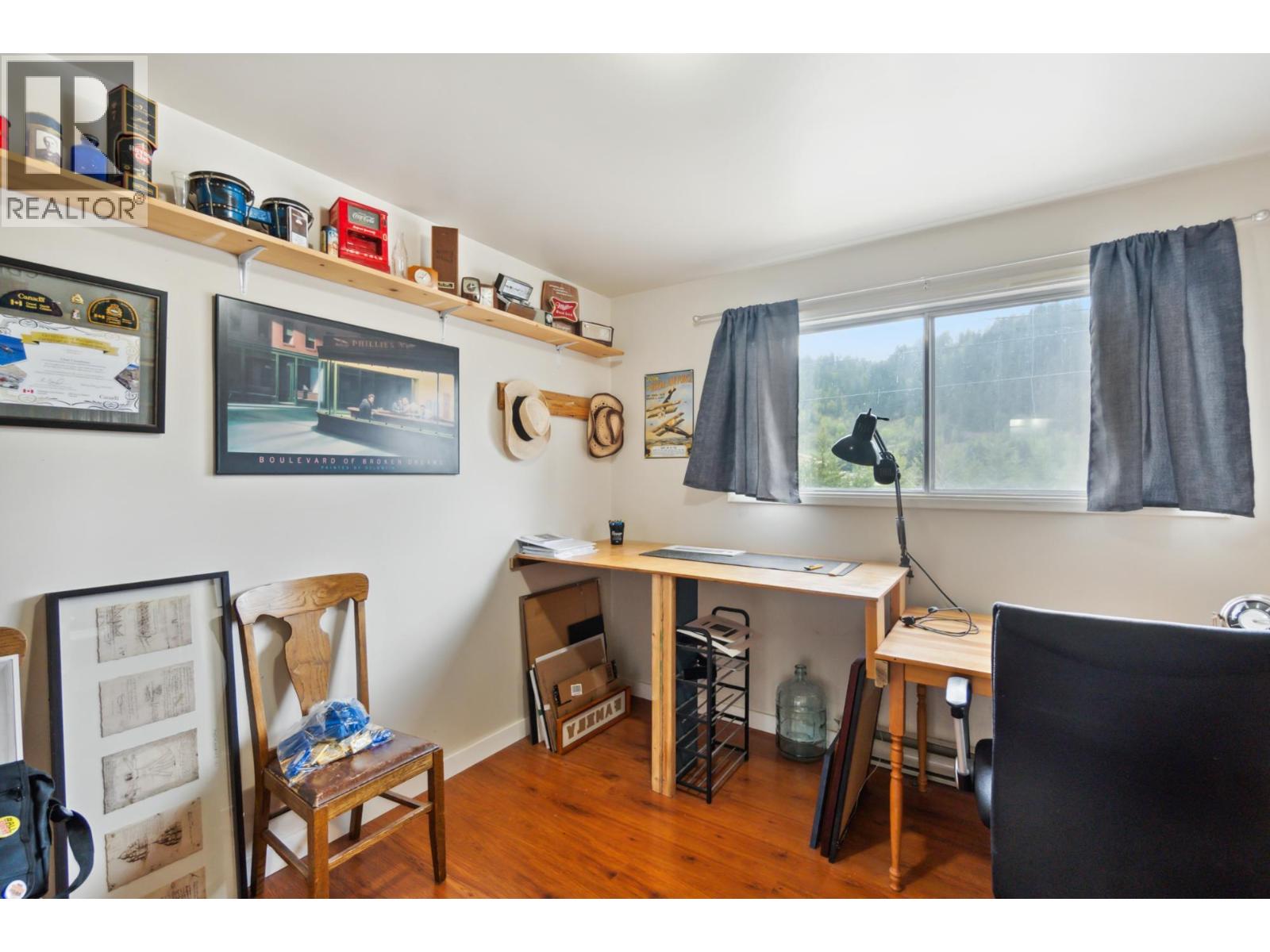  525 11TH Avenue, Castlegar