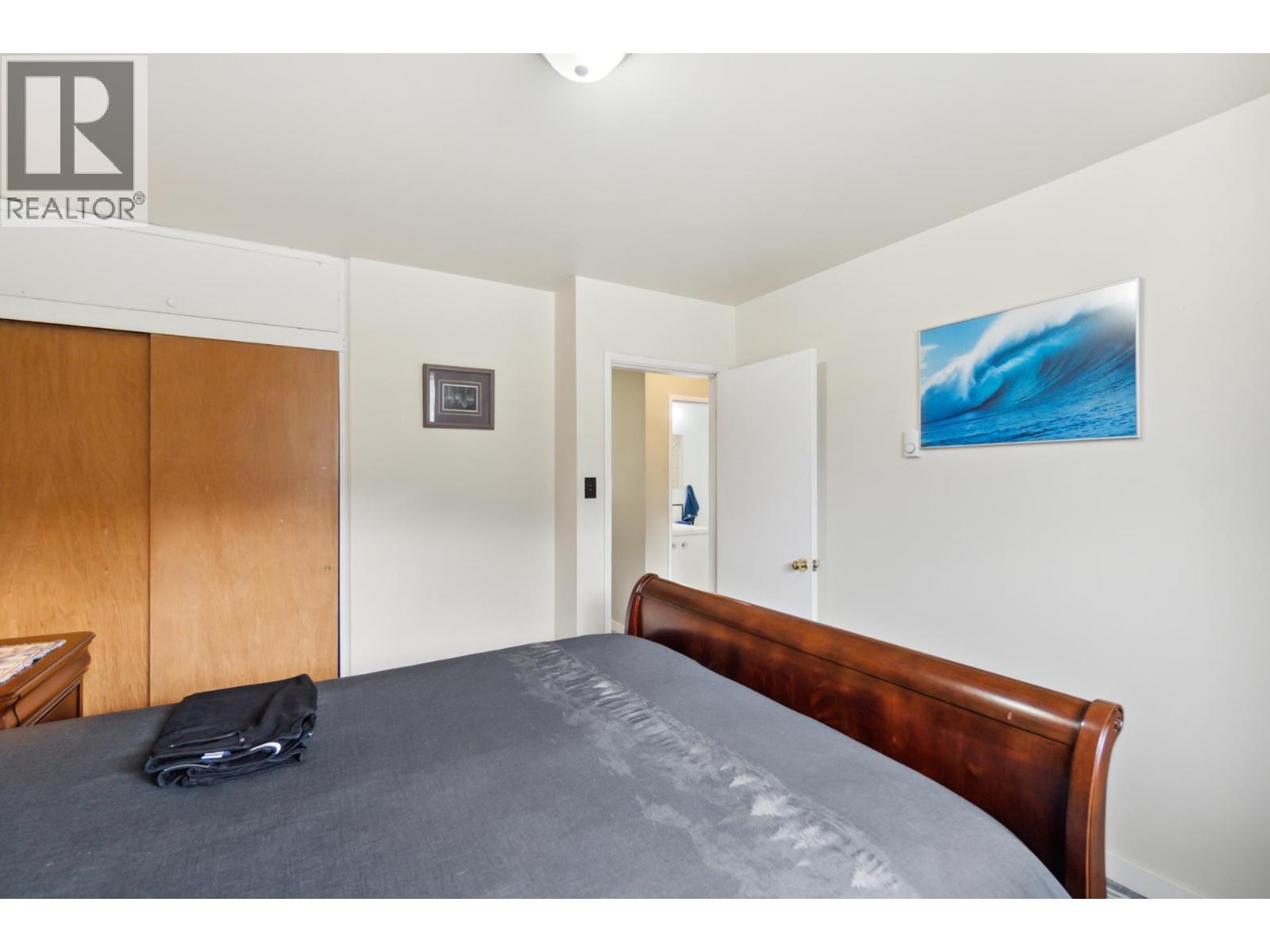  525 11TH Avenue, Castlegar