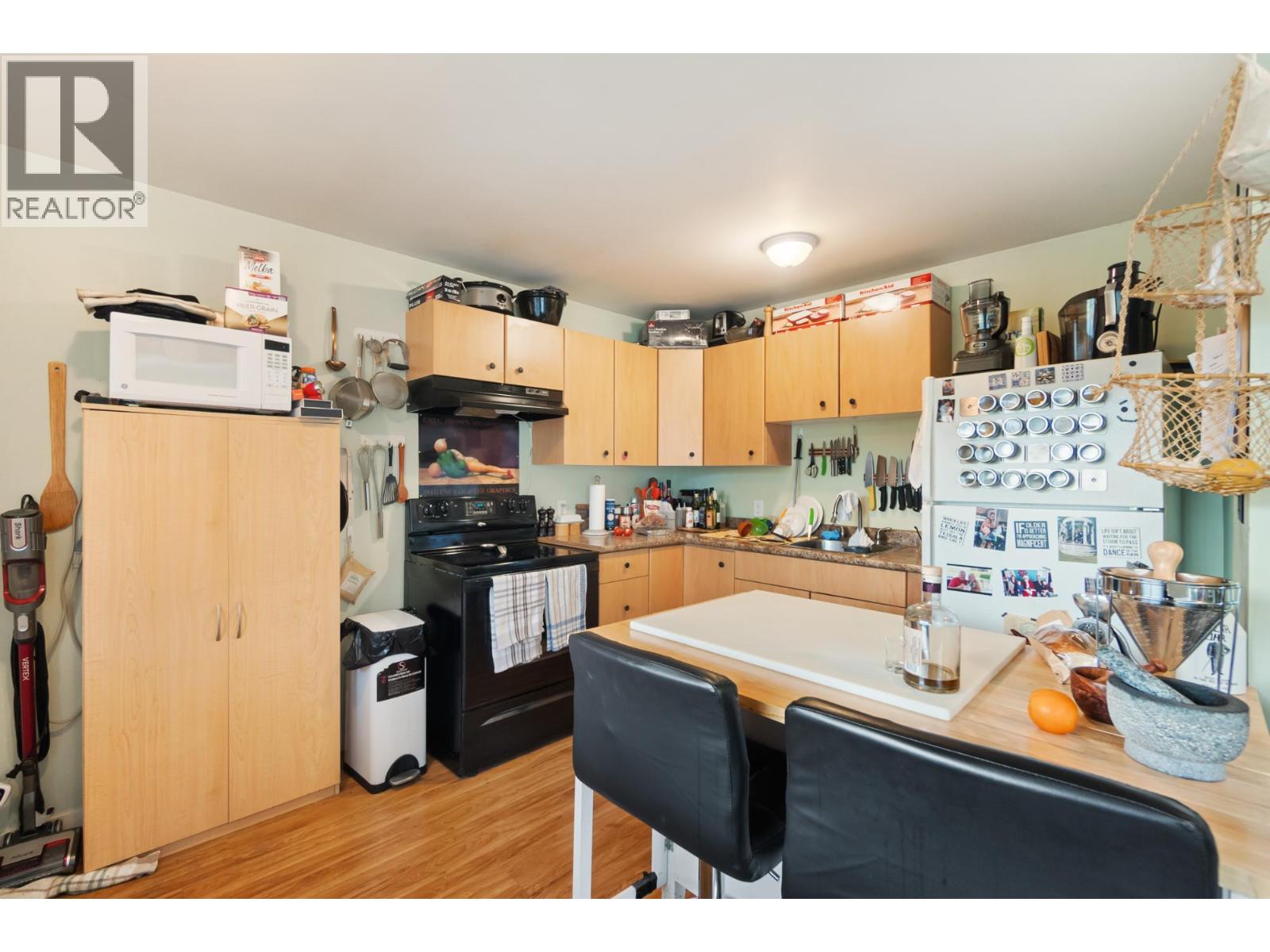  525 11TH Avenue, Castlegar