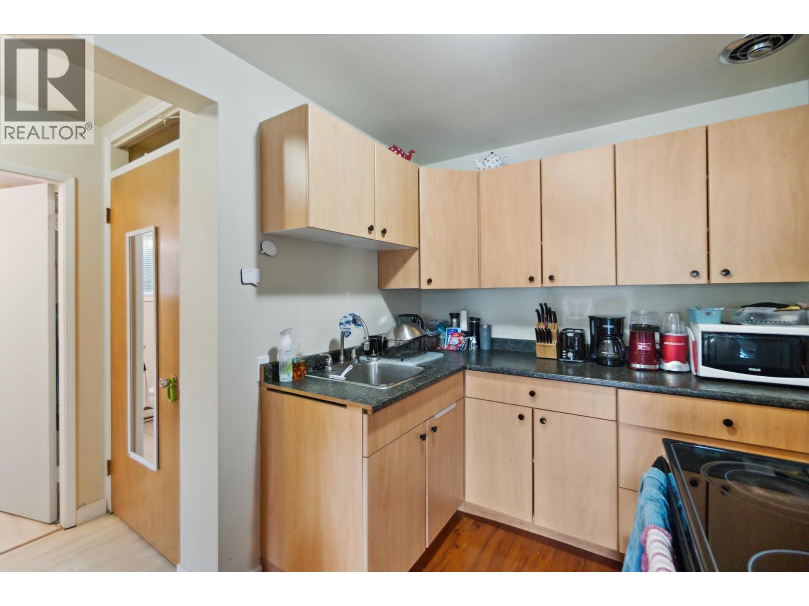  525 11TH Avenue, Castlegar