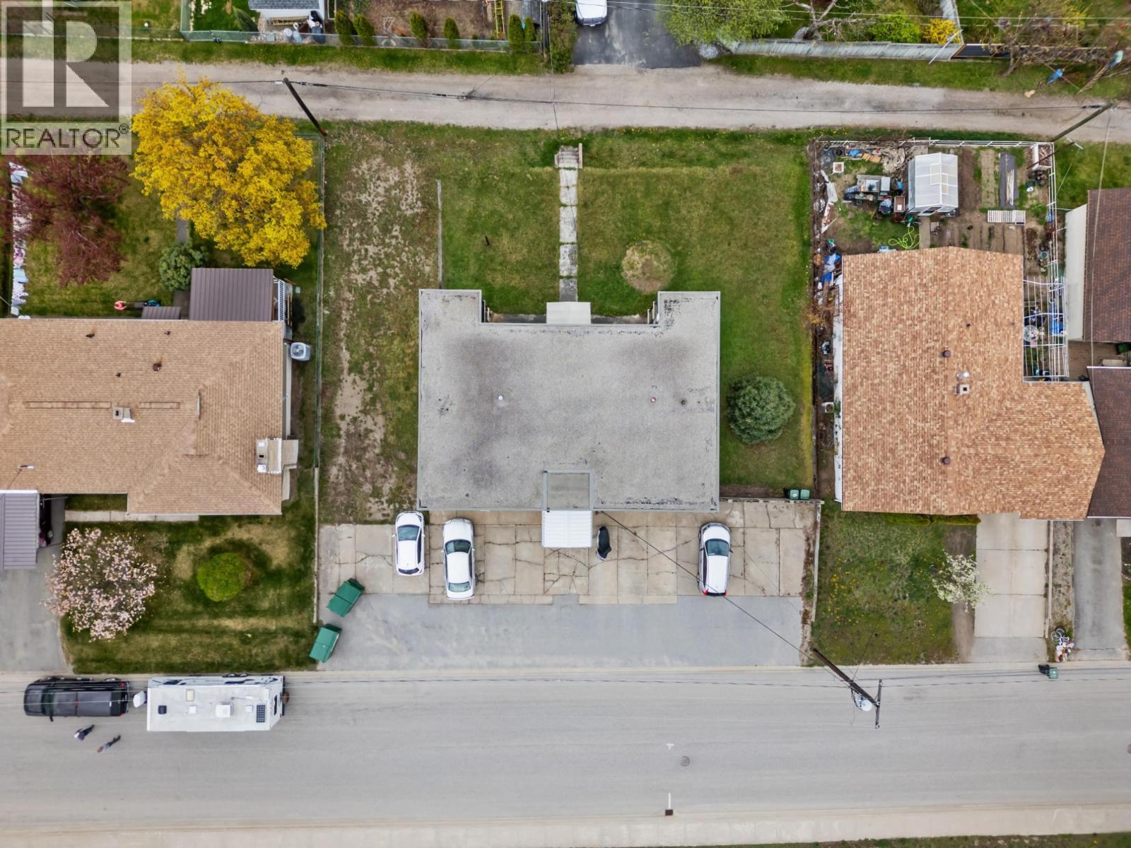  525 11TH Avenue, Castlegar