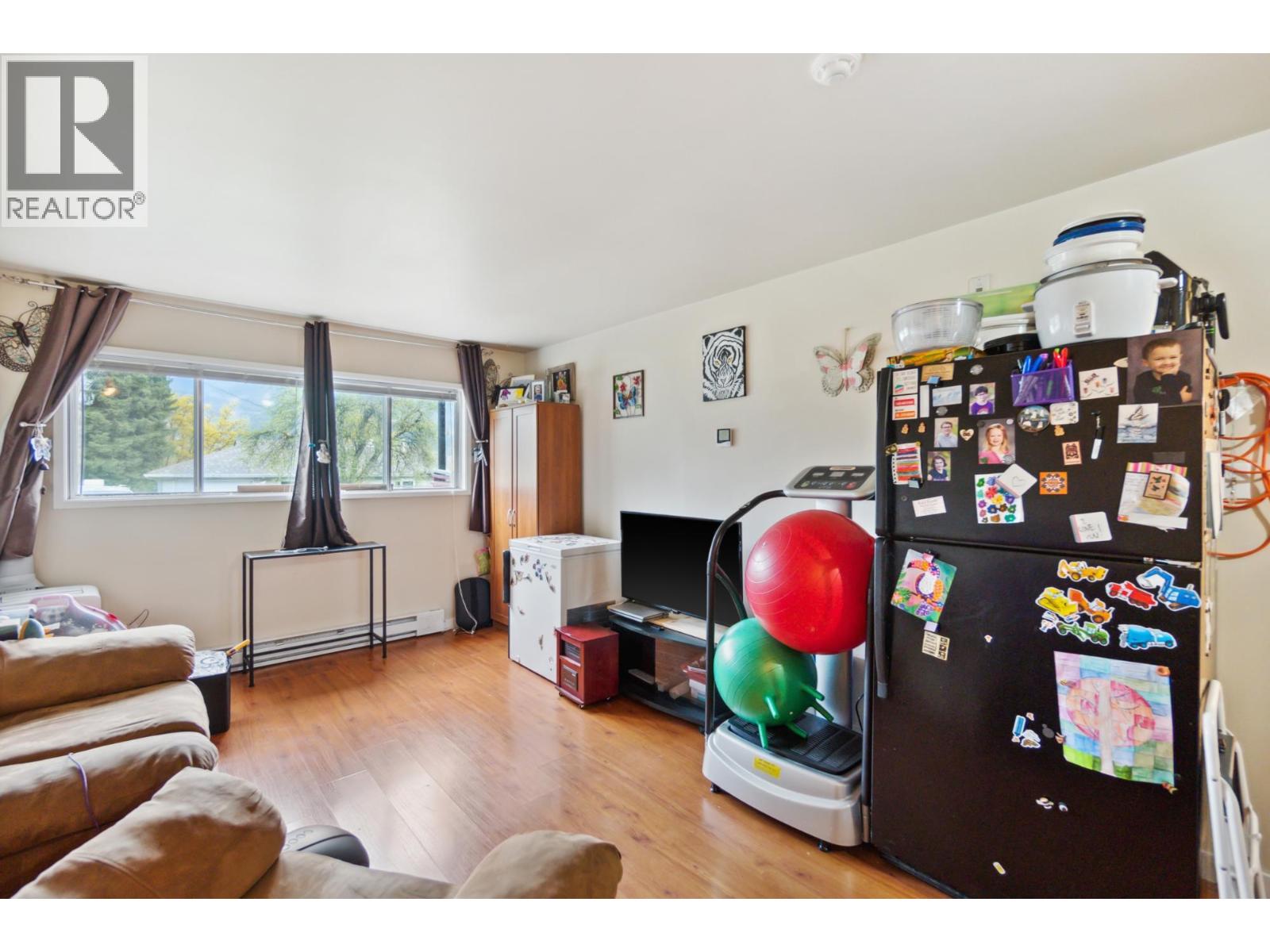  525 11TH Avenue, Castlegar