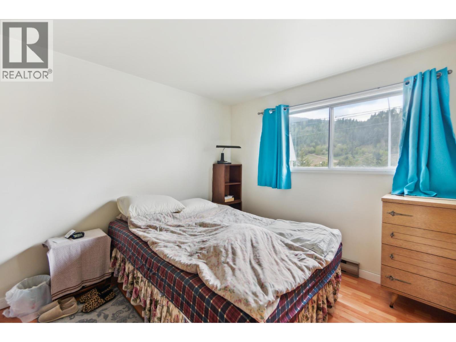  525 11TH Avenue, Castlegar