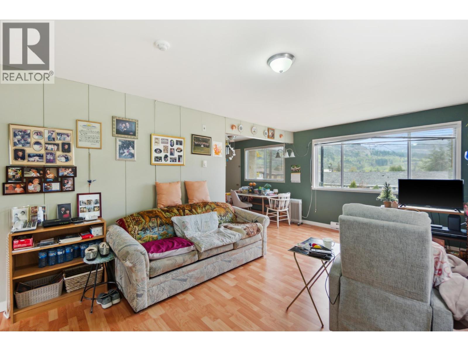  525 11TH Avenue, Castlegar