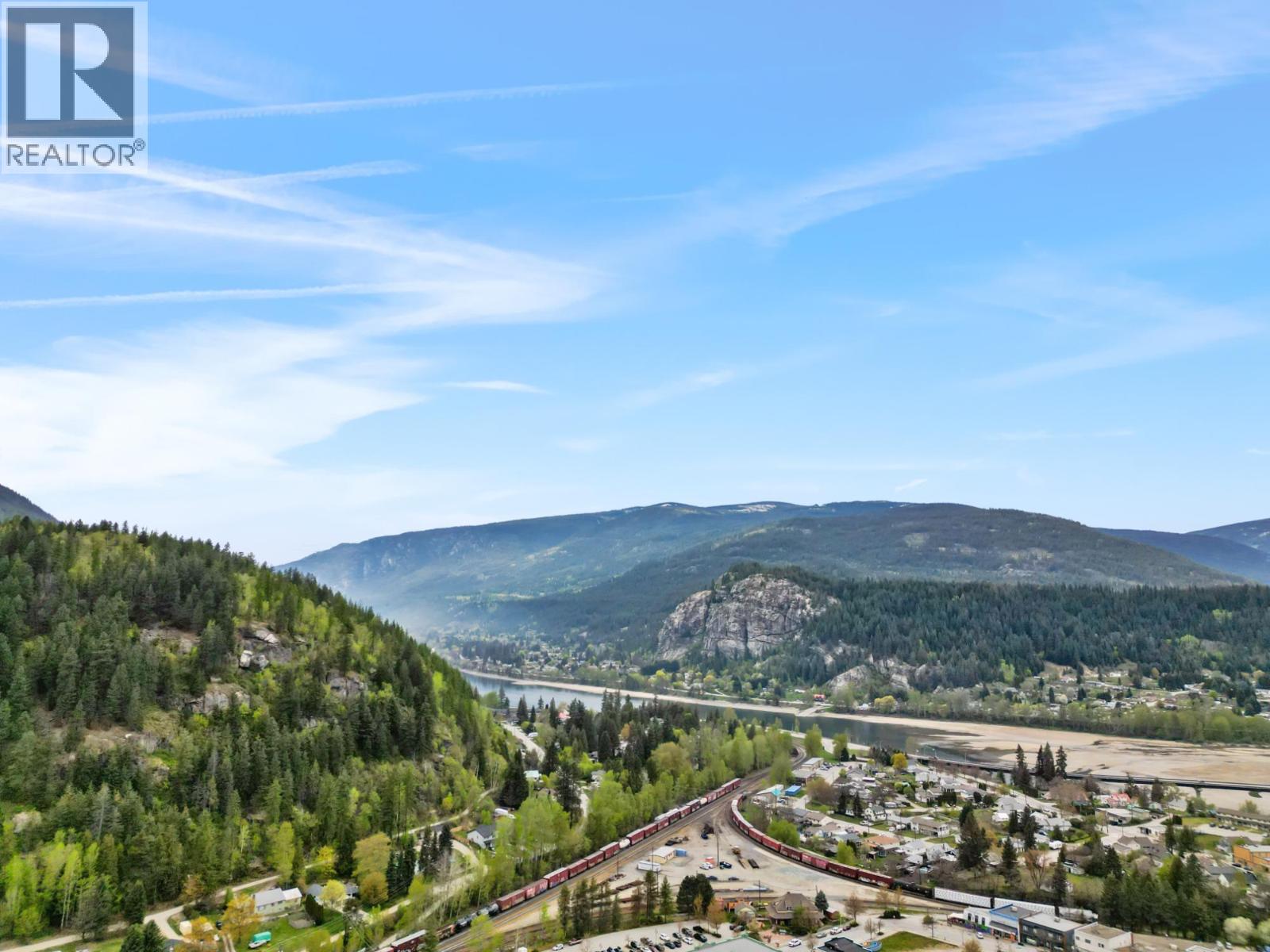  525 11TH Avenue, Castlegar