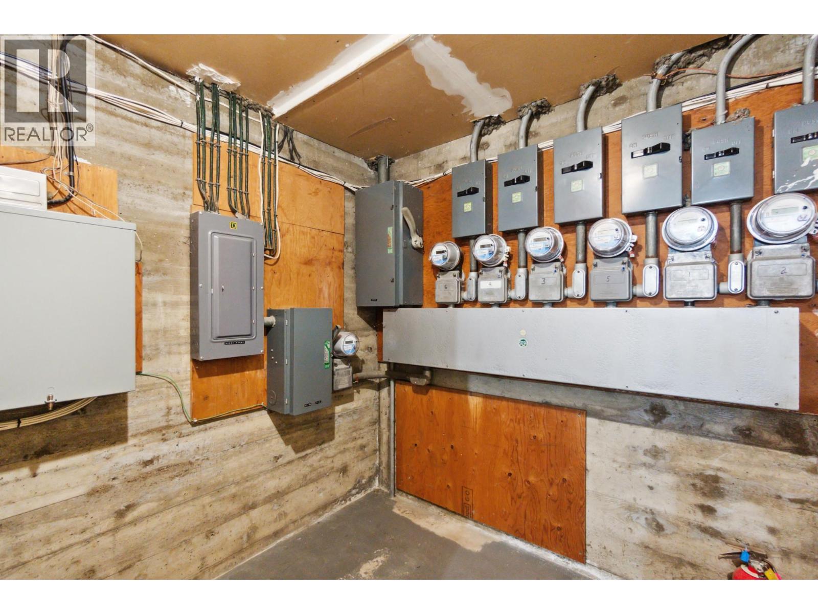  525 11TH Avenue, Castlegar