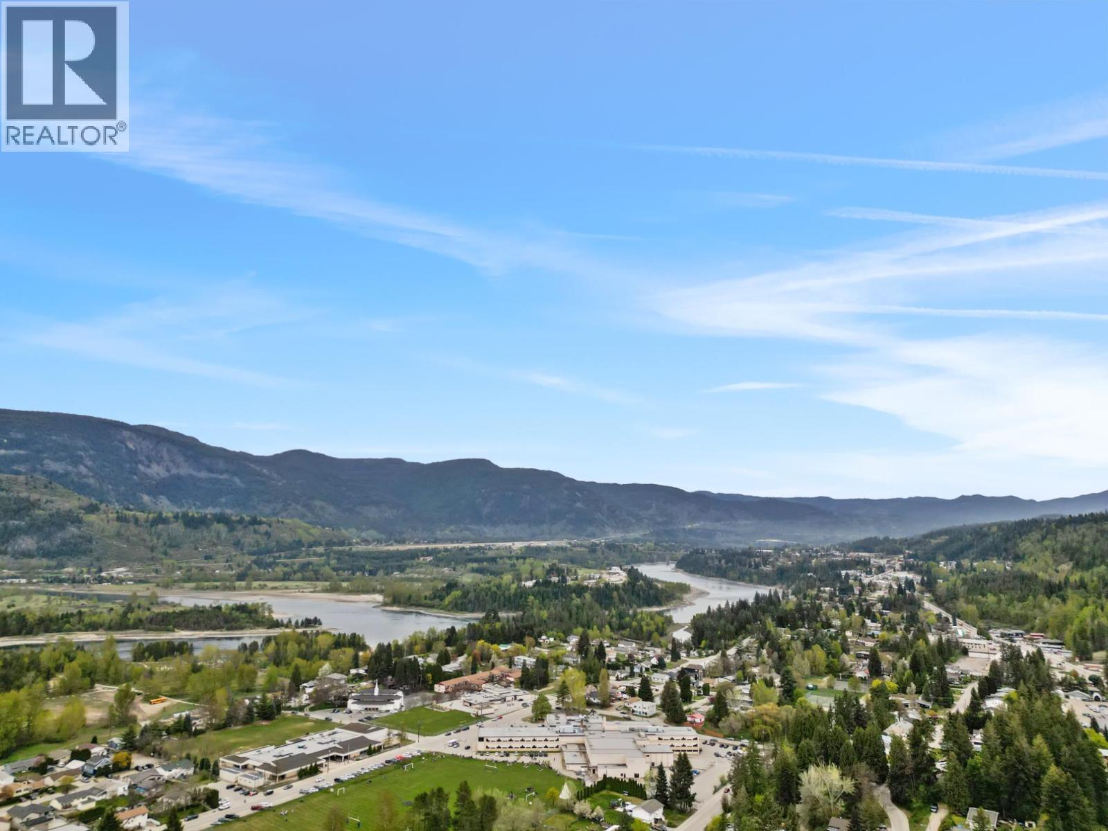  525 11TH Avenue, Castlegar