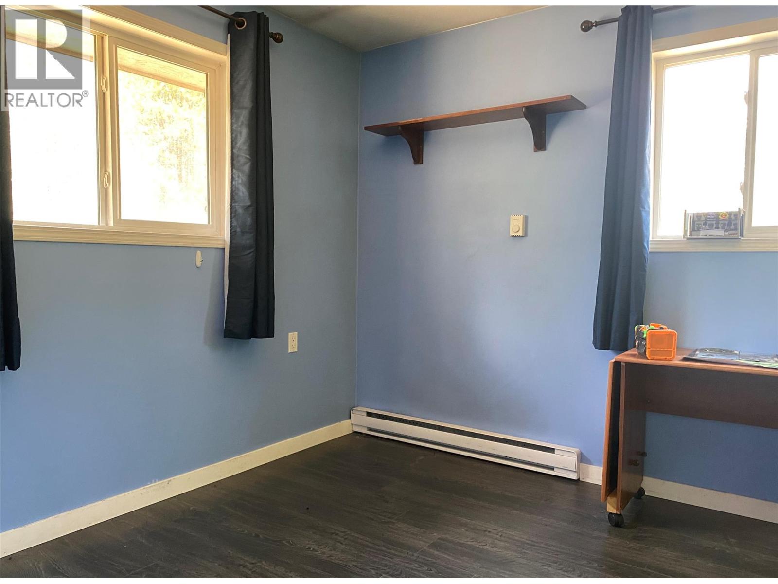 5325 33 Highway, Beaverdell