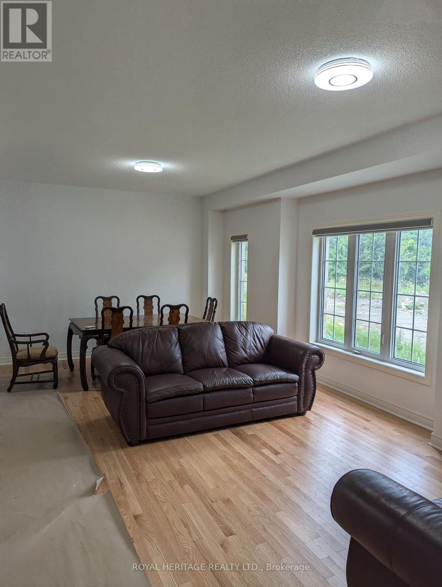 676 Fleetwood photo 3