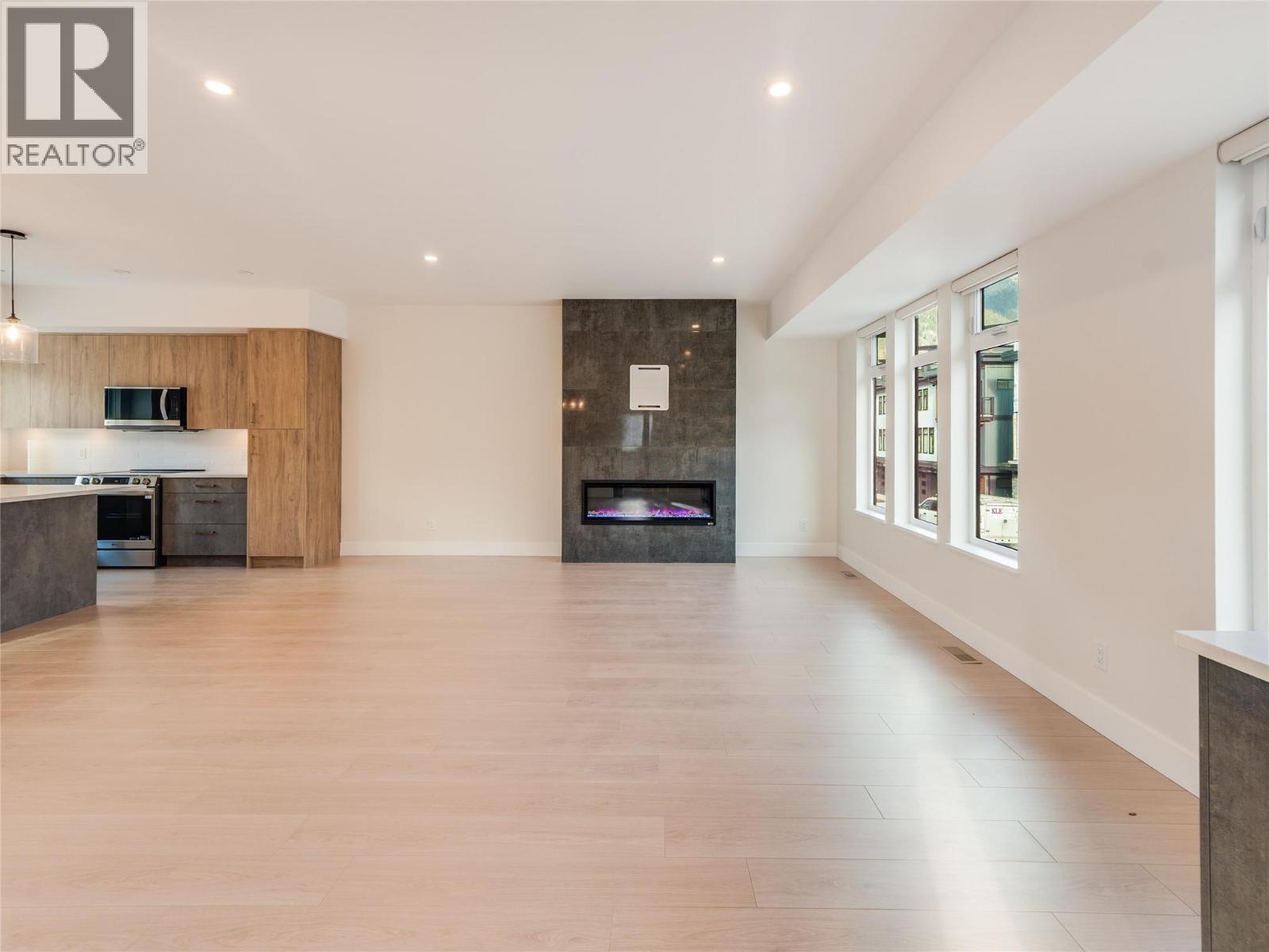 910 Lakeside Drive Unit# 107, Nelson