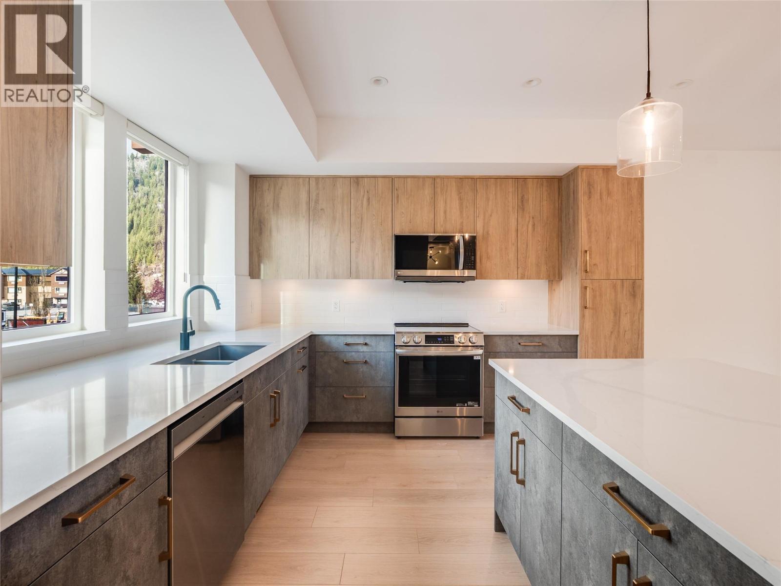 910 Lakeside Drive Unit# 107, Nelson