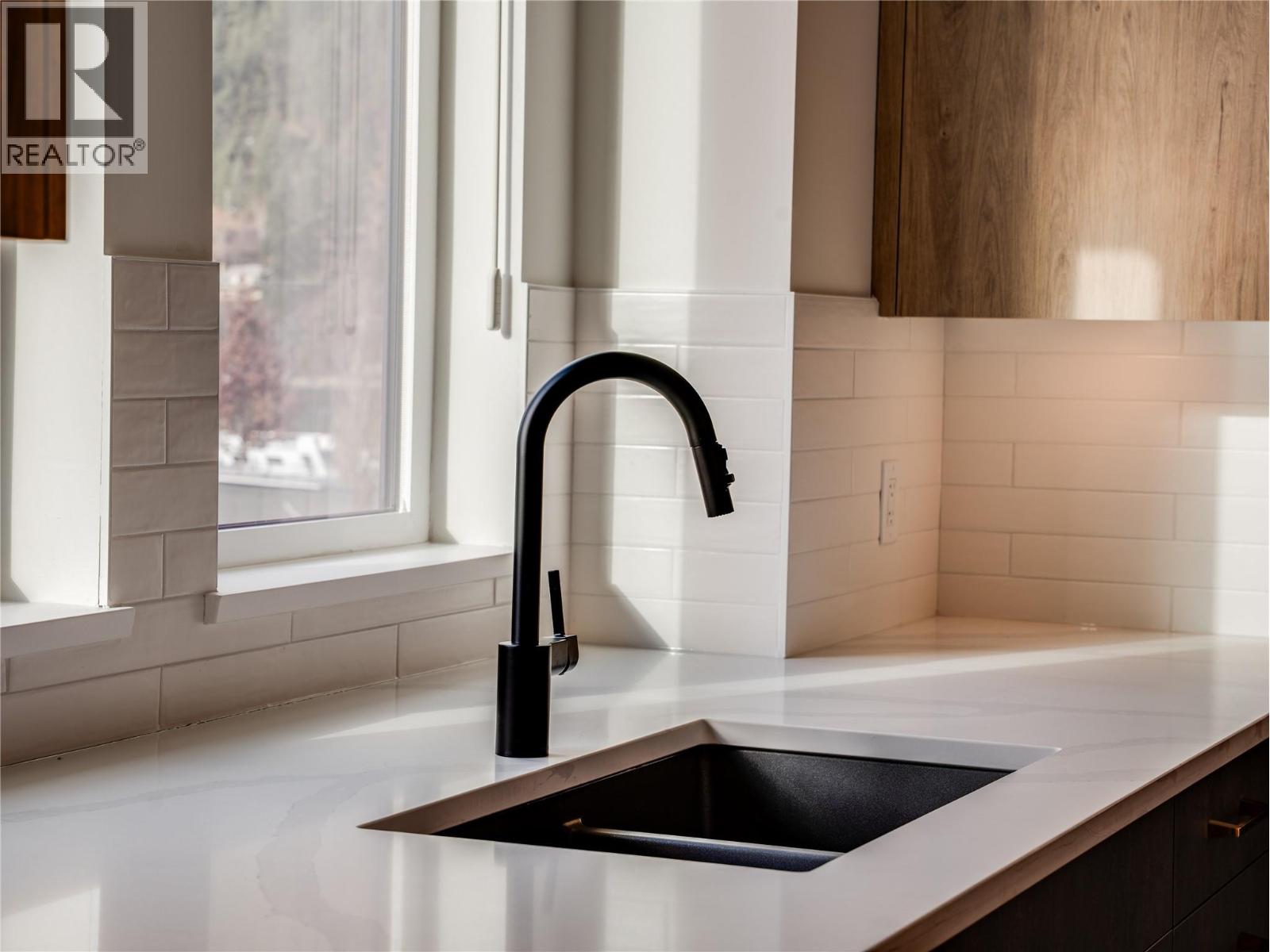 910 Lakeside Drive Unit# 107, Nelson