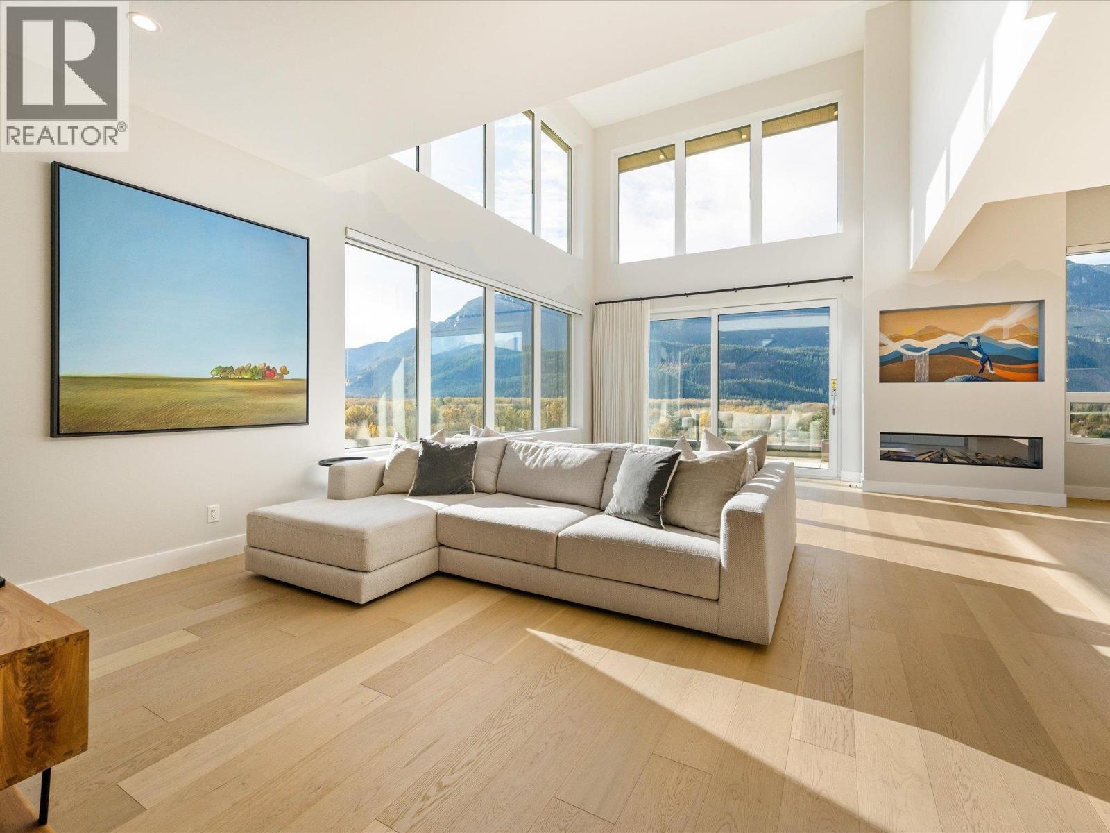 41337 HORIZON DRIVE, Squamish