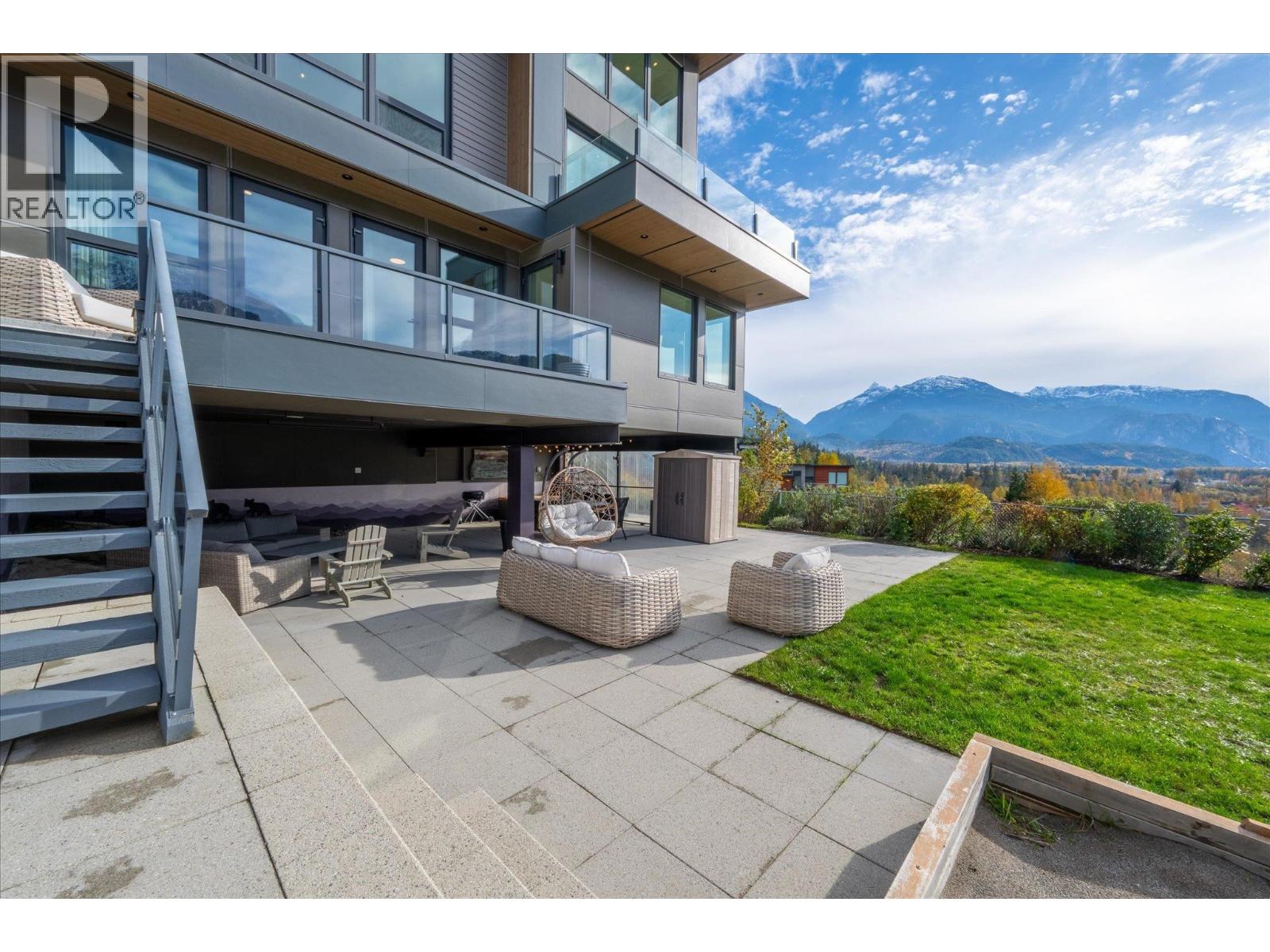 41337 HORIZON DRIVE, Squamish