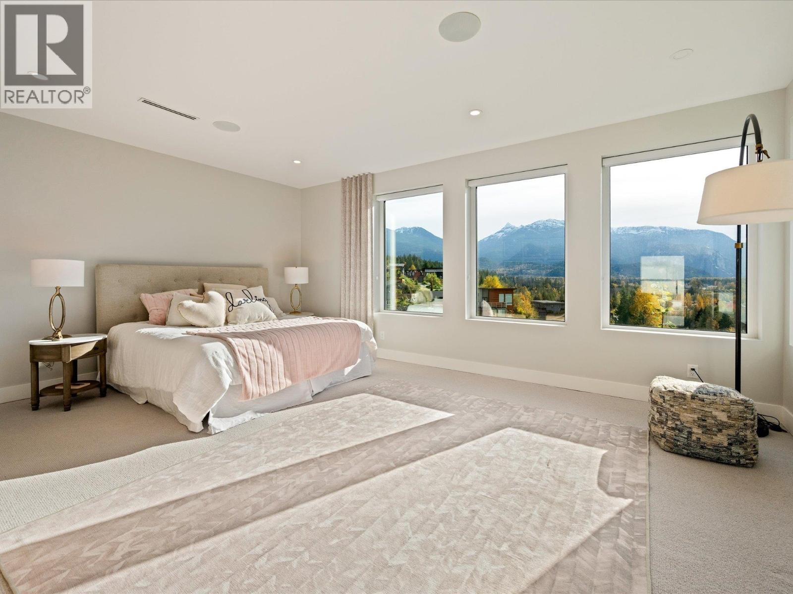 41337 HORIZON DRIVE, Squamish