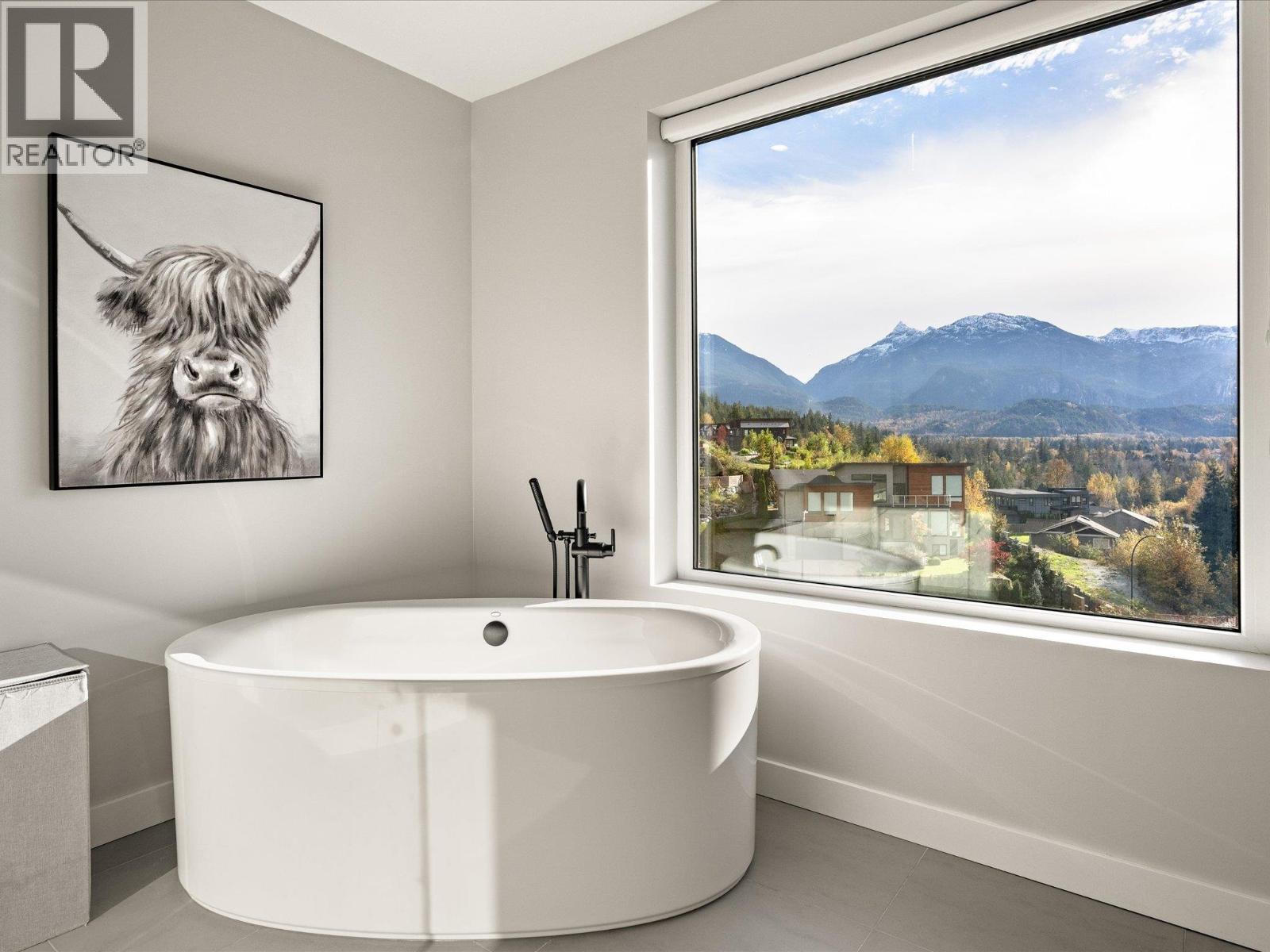 41337 HORIZON DRIVE, Squamish