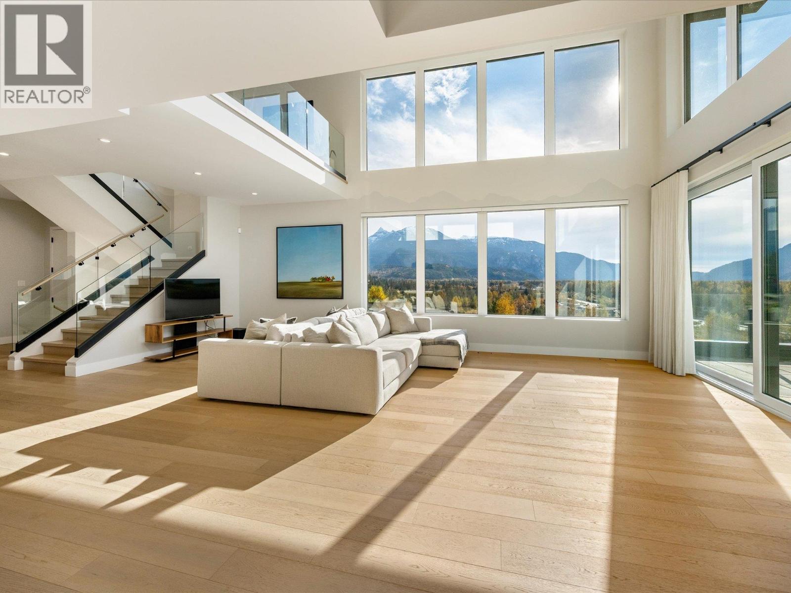 41337 HORIZON DRIVE, Squamish