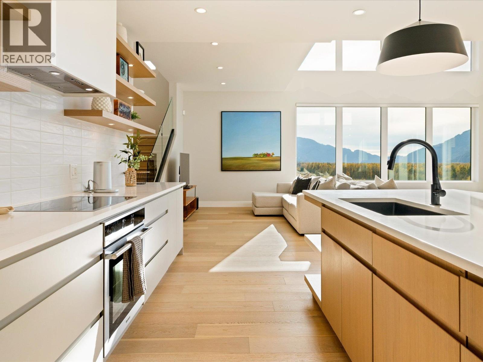 41337 HORIZON DRIVE, Squamish