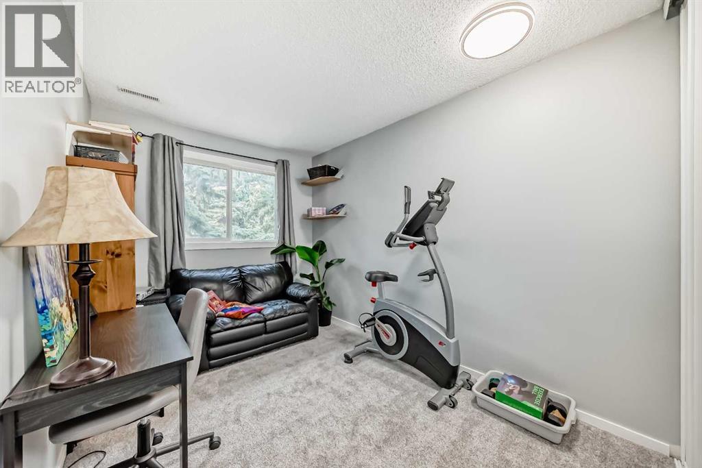 Single Family House for Sale in   Fonda Way SE Forest Heights Calgary 