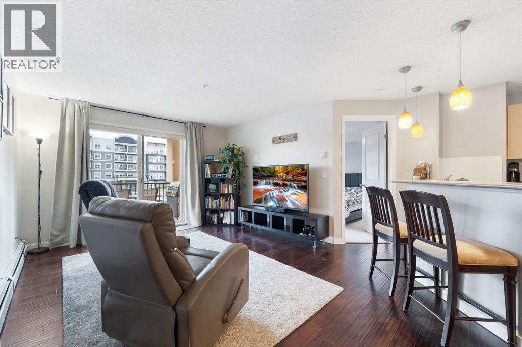 505 Railway Street West, Cochrane