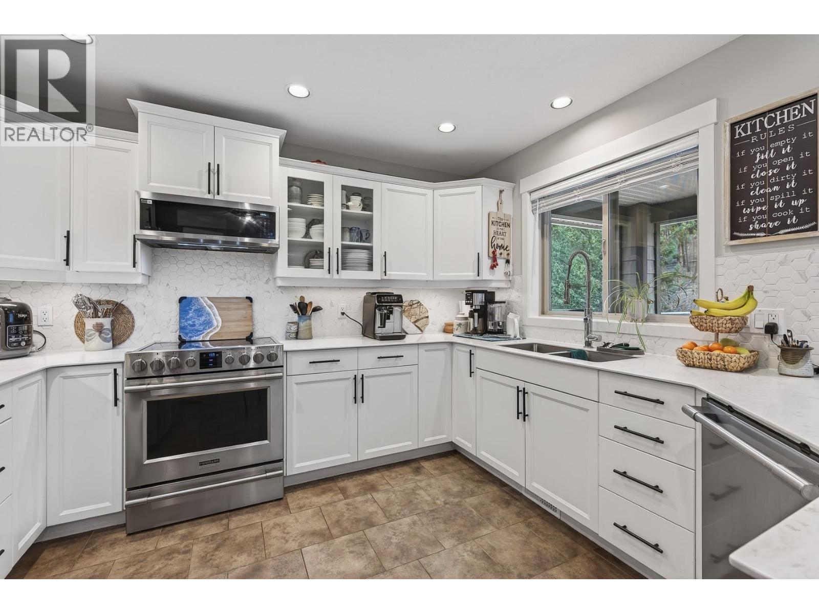  1487 Rosewood Drive, West Kelowna