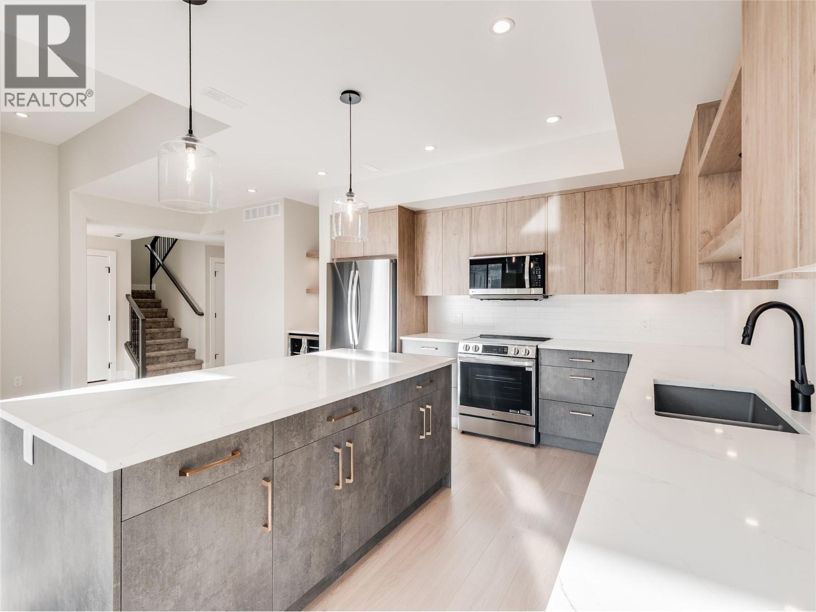 910 Lakeside Drive Unit# 401, Nelson