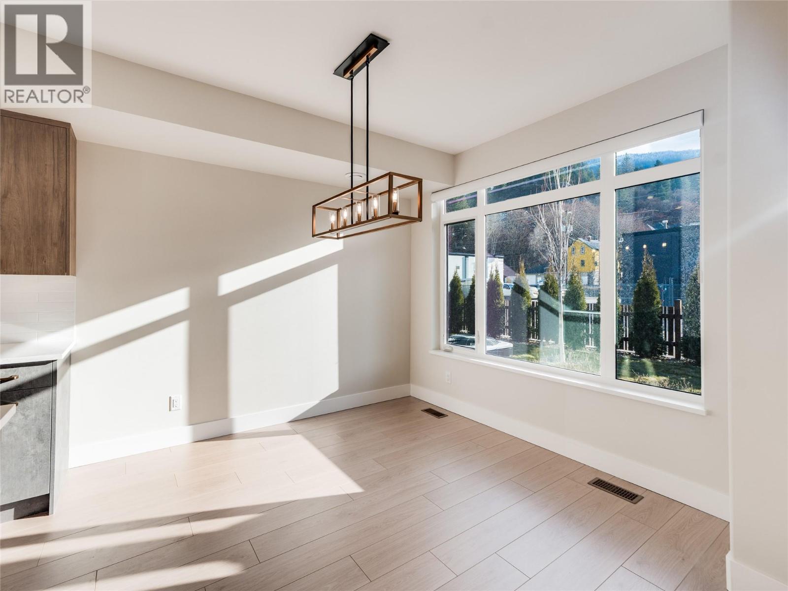 910 Lakeside Drive Unit# 401, Nelson