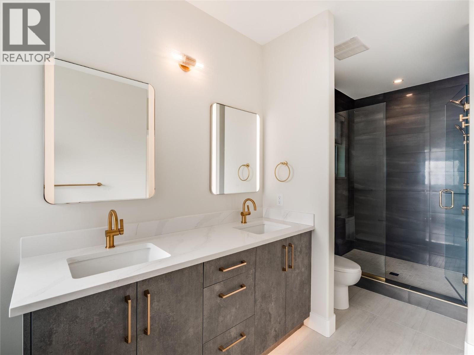 910 Lakeside Drive Unit# 401, Nelson