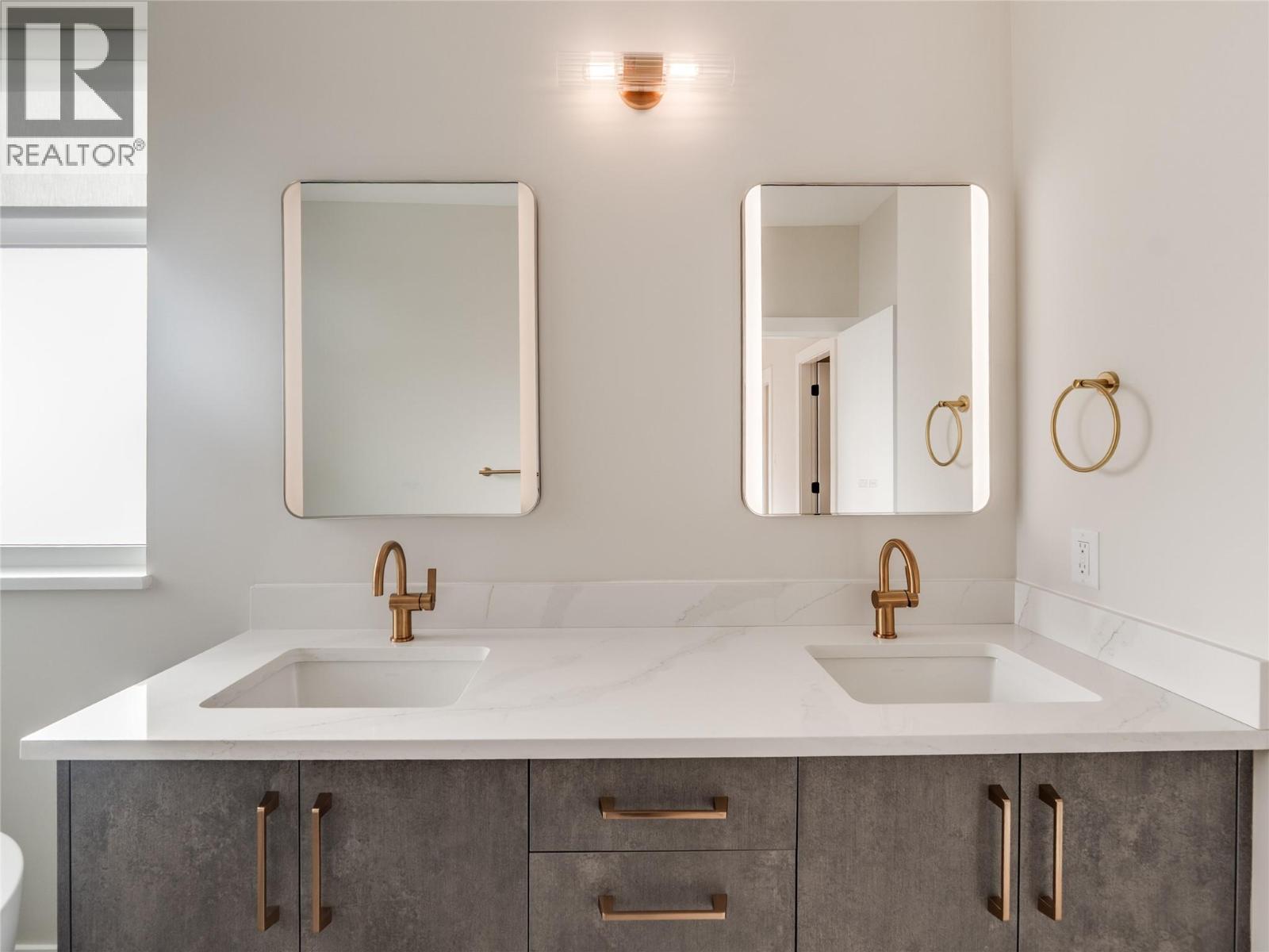 910 Lakeside Drive Unit# 401, Nelson