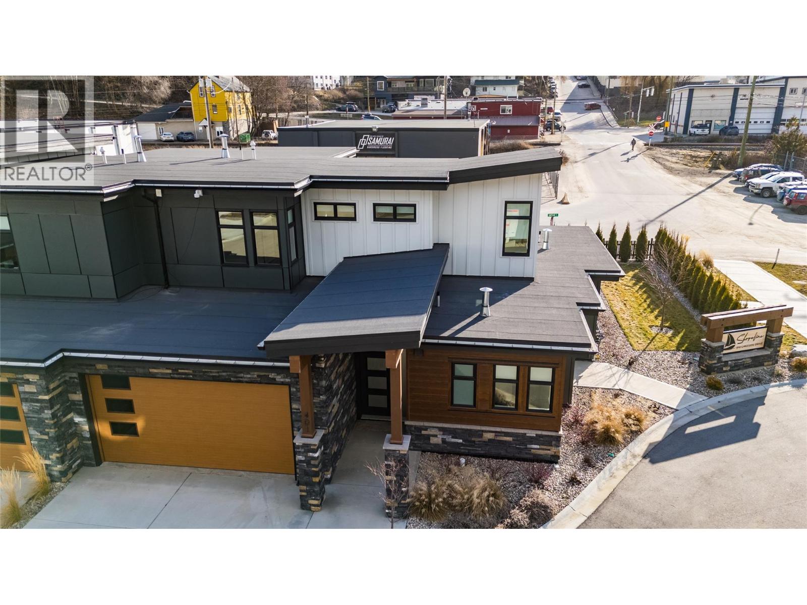 910 Lakeside Drive Unit# 401, Nelson