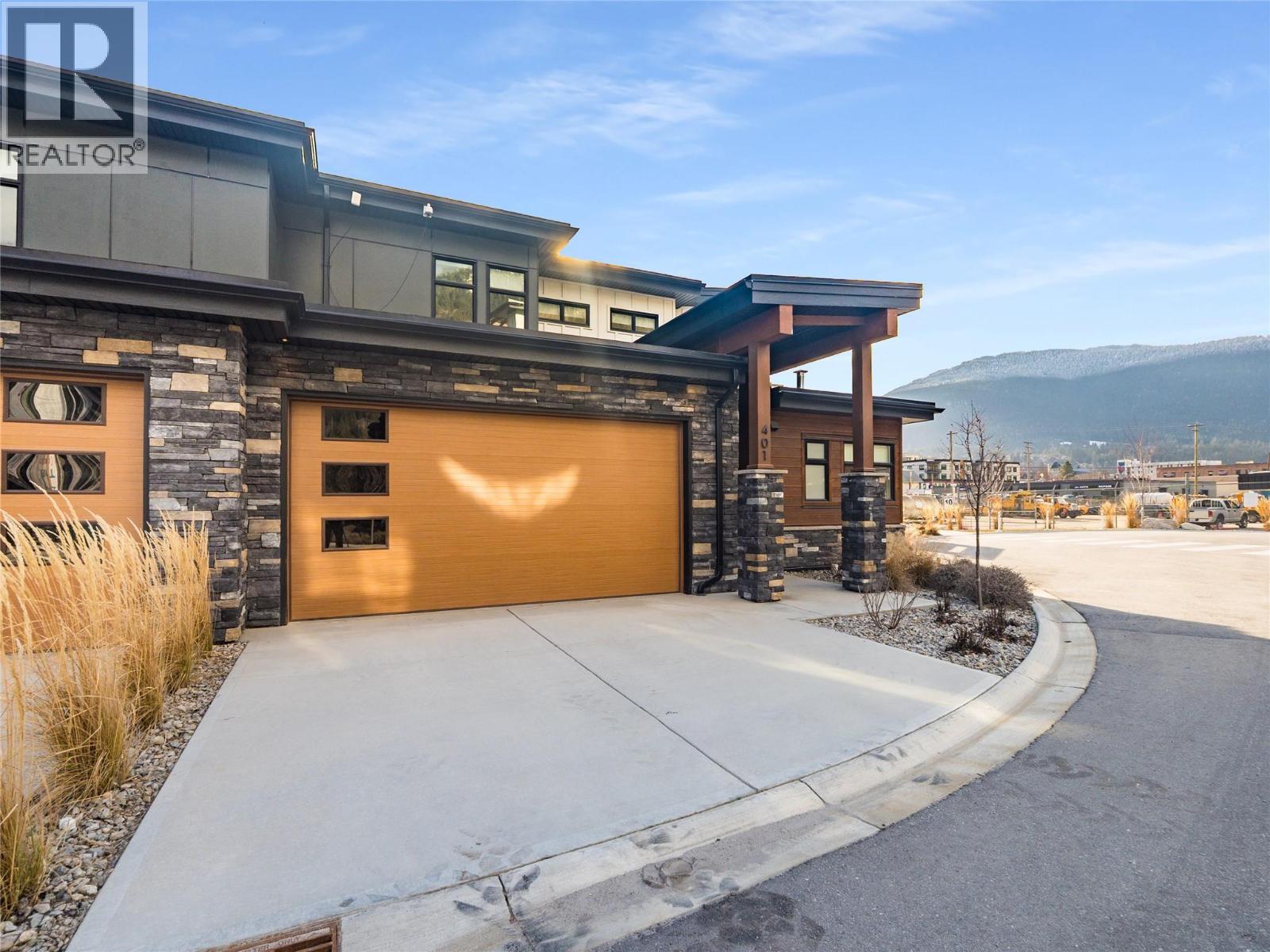 910 Lakeside Drive Unit# 401, Nelson