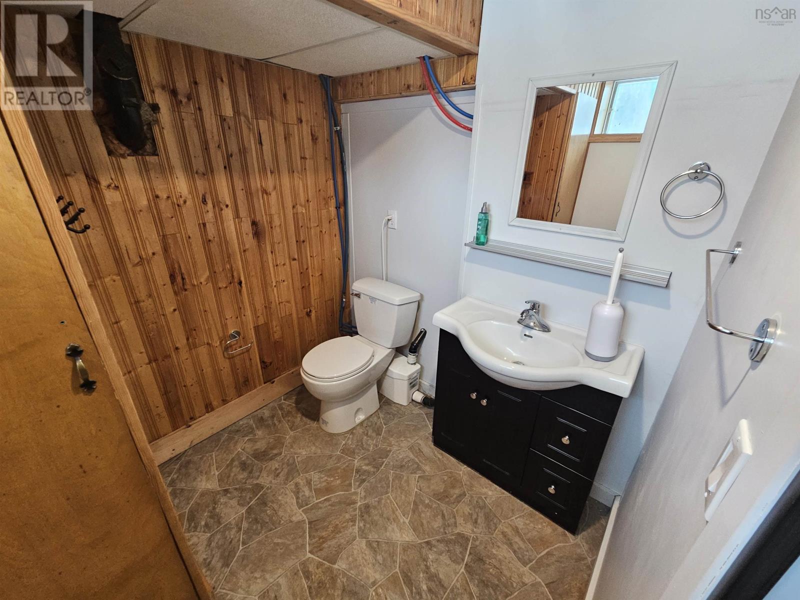 Property 33 of 47 of 9521 Highway 6 Highway