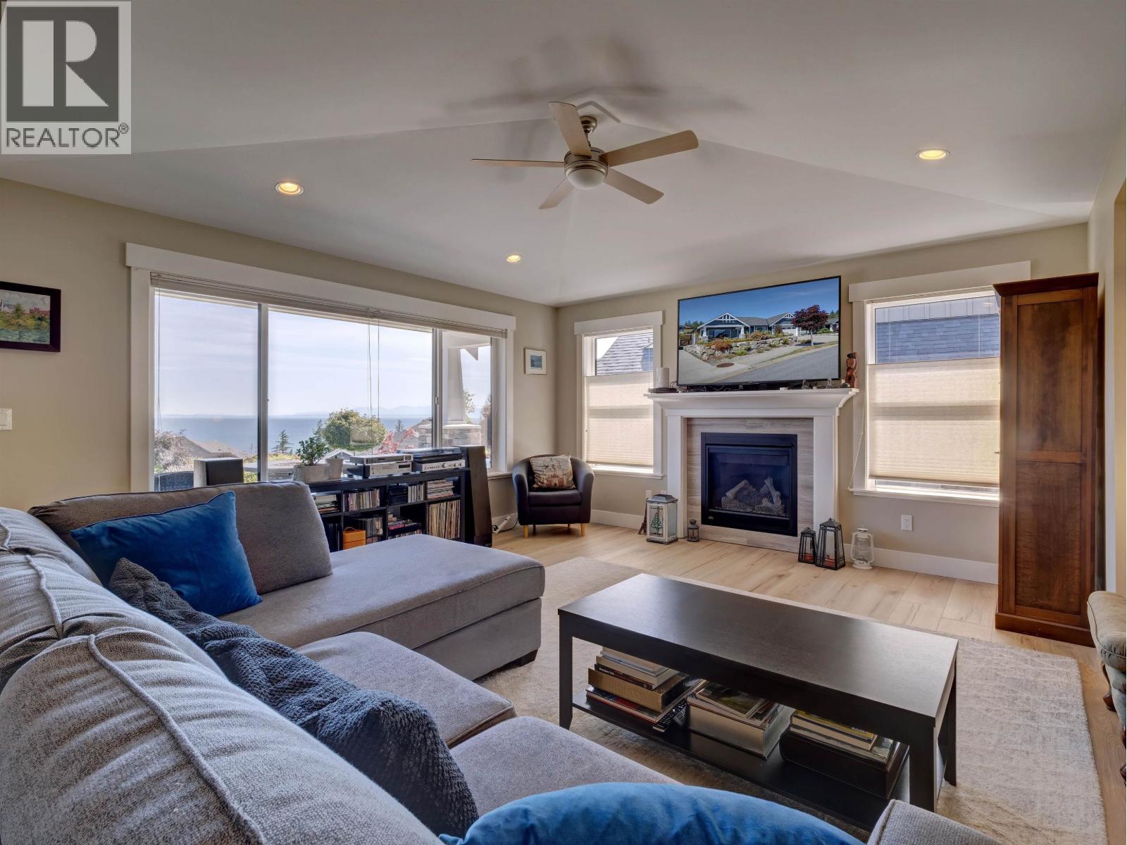 5537 PEREGRINE CRESCENT, Sechelt