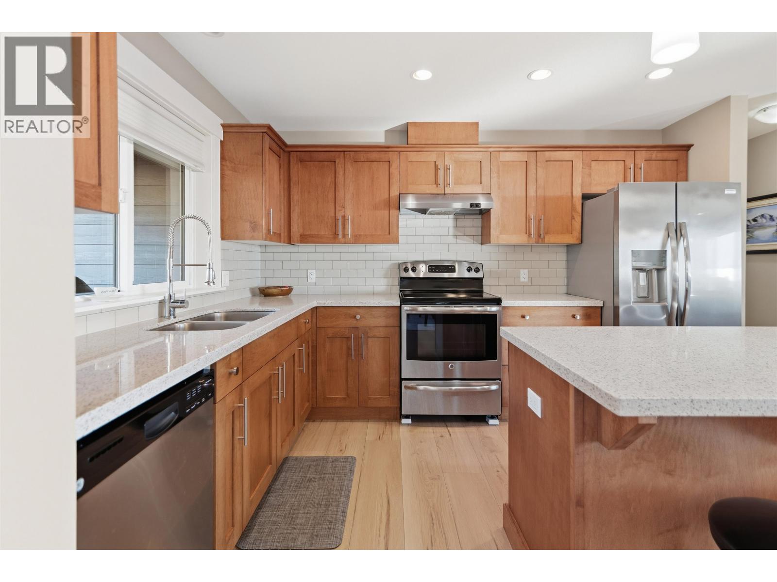 5537 PEREGRINE CRESCENT, Sechelt