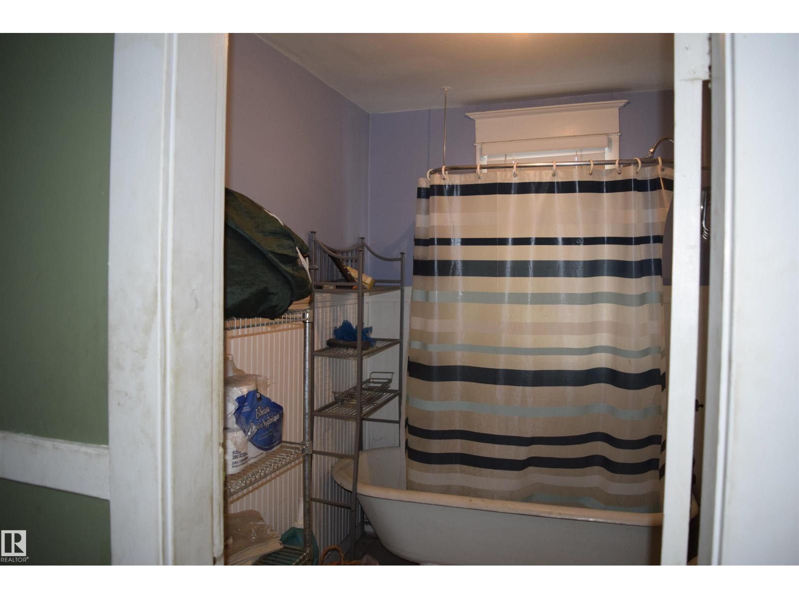 9551 106A AV NW, Edmonton