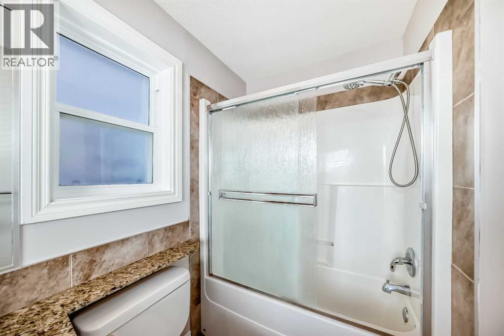 Single Family House for Sale in  Sherwood Circle NW Sherwood Calgary 