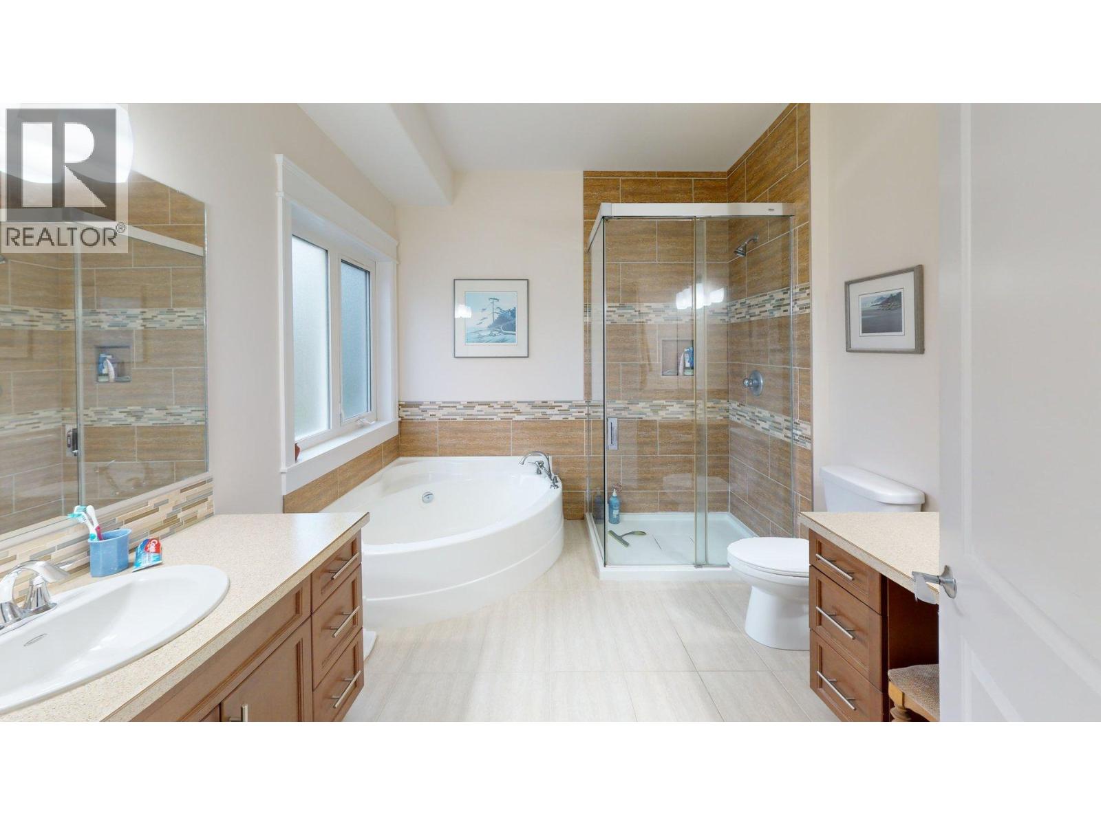 2505 Albert Drive, Trail