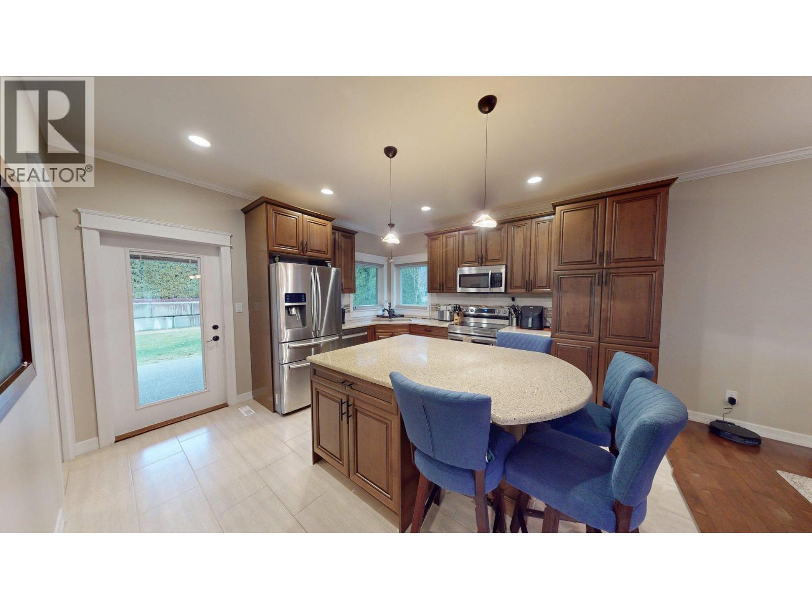 2505 Albert Drive, Trail