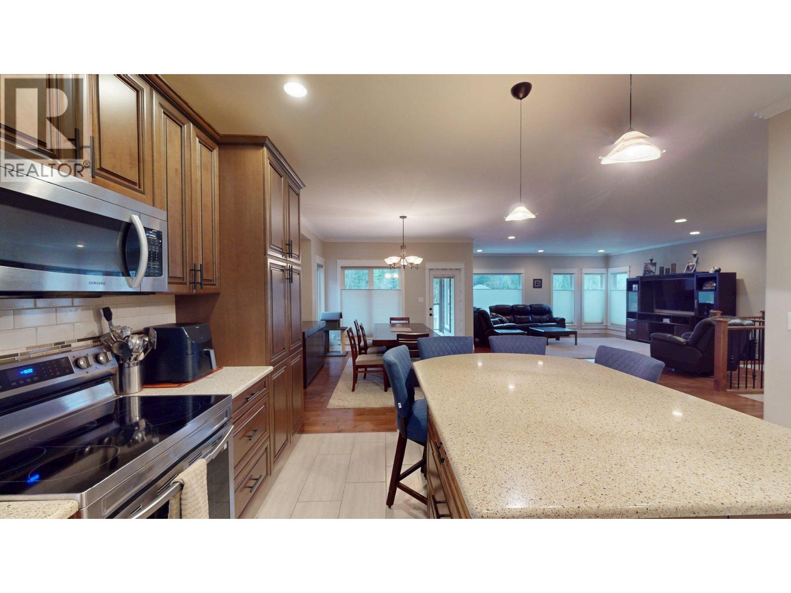 2505 Albert Drive, Trail