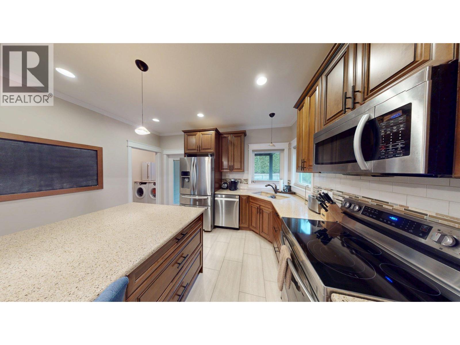 2505 Albert Drive, Trail